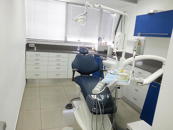 Зубные импланты в Ашдоде